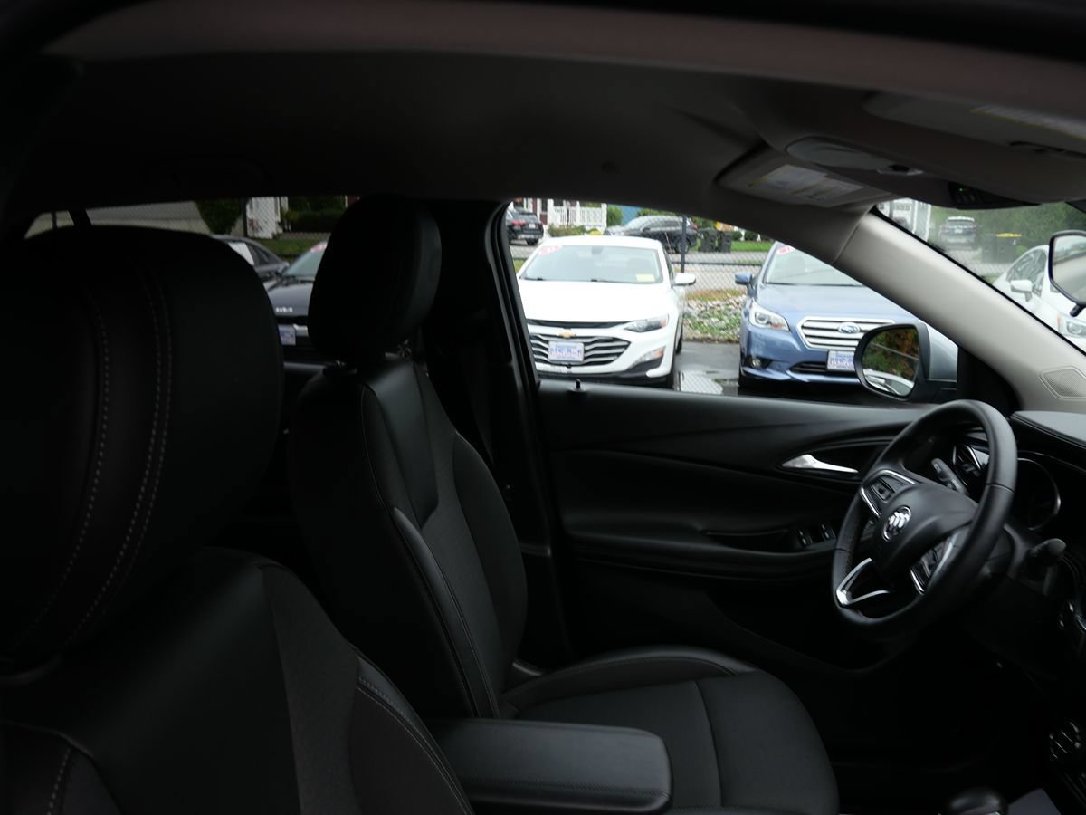 Used 2023 Buick Encore GX Select w/ Sport Touring Package FWD image 30