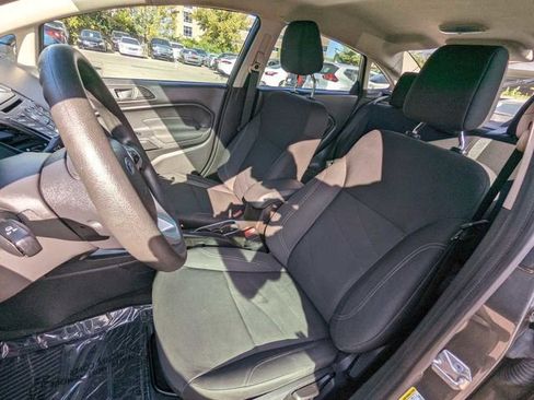 Used 2019 Ford Fiesta SE image 16