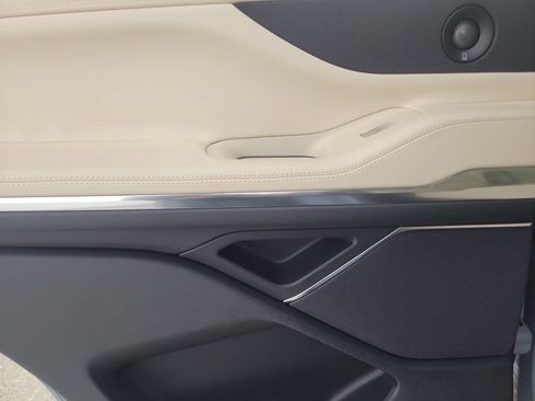 New 2027 Lincoln Navigator Premiere RWD image 16