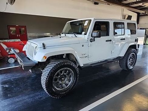 Used 2018 Jeep Wrangler Unlimited Sahara w/ Connectivity Group image 1