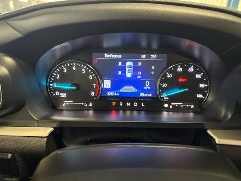 Used 2022 Ford Explorer XLT w/ Equipment Group 202A AWD/4WD image 34
