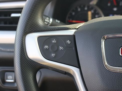 Used 2023 GMC Acadia SLE w/ Driver Convenience Package FWD image 21