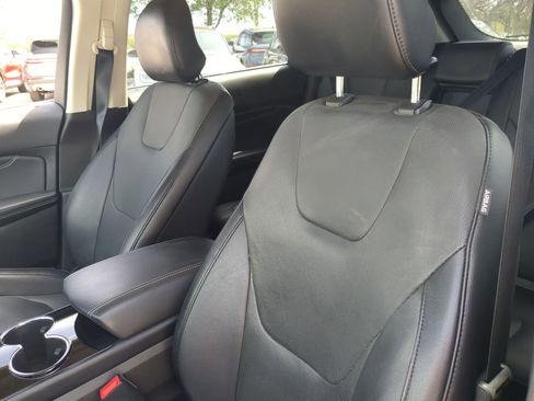 Used 2018 Ford Edge Titanium w/ Equipment Group 301A image 10