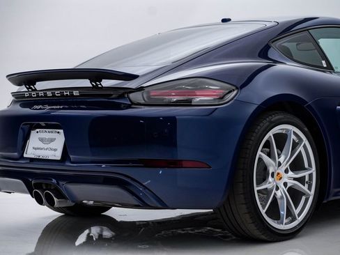 Used 2024 Porsche 718 Cayman RWD image 12