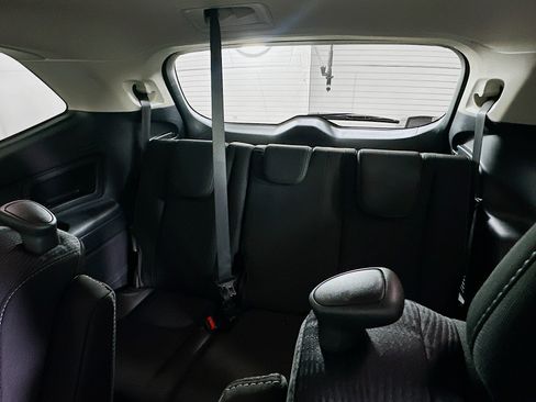 Used 2025 Subaru Ascent Premium image 27