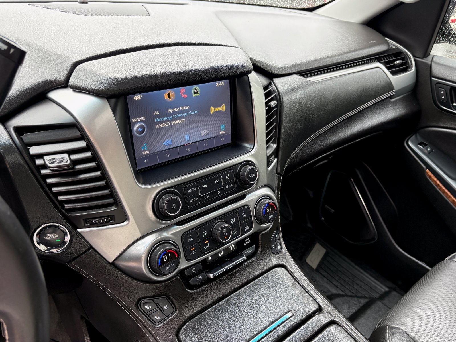 Used 2015 Chevrolet Suburban LTZ AWD/4WD image 34