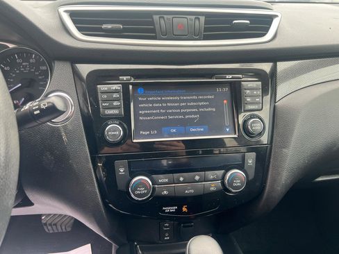 Used 2016 Nissan Rogue SL image 21