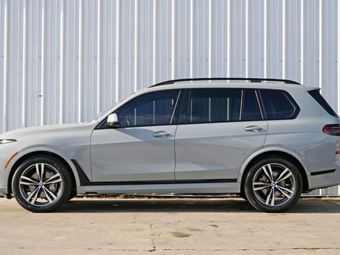 Used 2023 BMW X7 xDrive40i w/ M Sport Package image 9