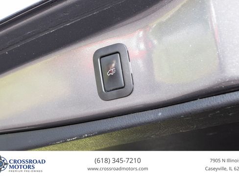 Used 2019 Toyota Highlander SE AWD/4WD image 32