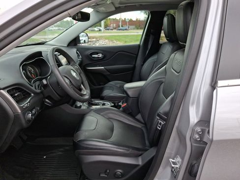 Certified 2022 Jeep Cherokee Latitude Lux w/ Sun & Sound Group image 15