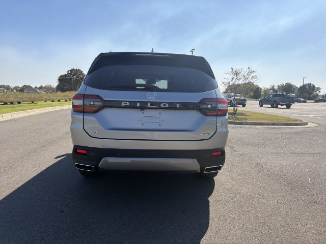 New 2026 Honda Pilot Elite image 4