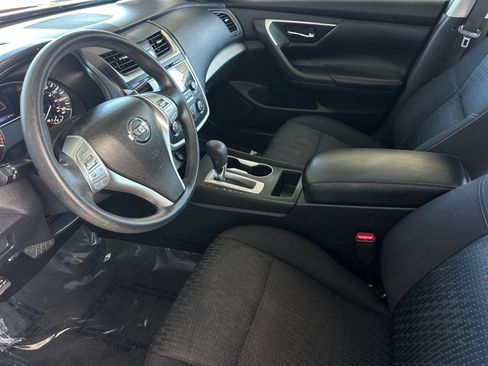 Used 2016 Nissan Altima 2.5 S w/ Power Driver Seat Package FWD image 9
