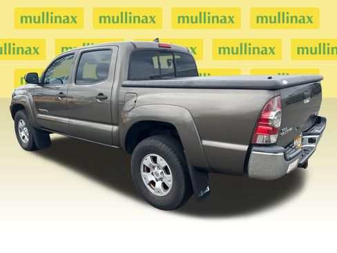 Used 2015 Toyota Tacoma 4x4 Double Cab w/ SR5 Package image 10