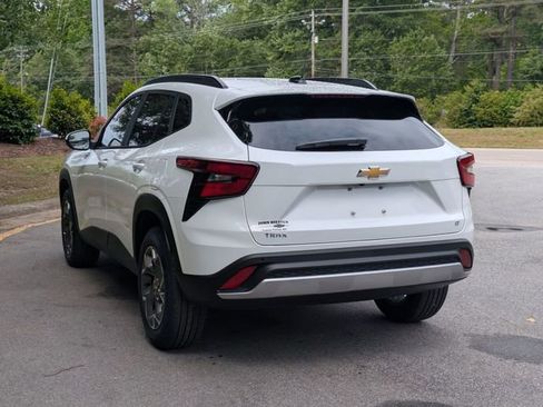 New 2026 Chevrolet Trax LT FWD image 4