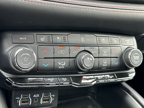 Used 2022 Dodge Durango R/T w/ Trailer Tow Group IV AWD/4WD image 25