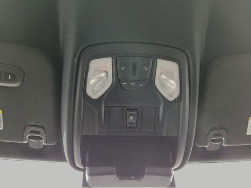 Used 2021 RAM 1500 Big Horn image 16