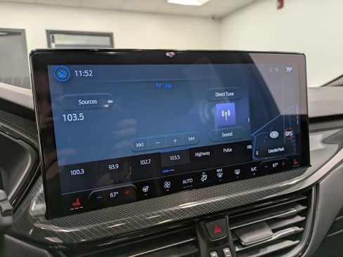 Used 2024 Ford Escape ST-Line w/ Tech Pack #1 AWD/4WD image 13