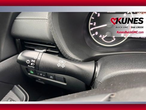 Used 2024 Nissan Sentra SV image 18