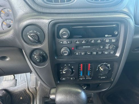 Used 2002 Chevrolet TrailBlazer LT AWD/4WD image 18