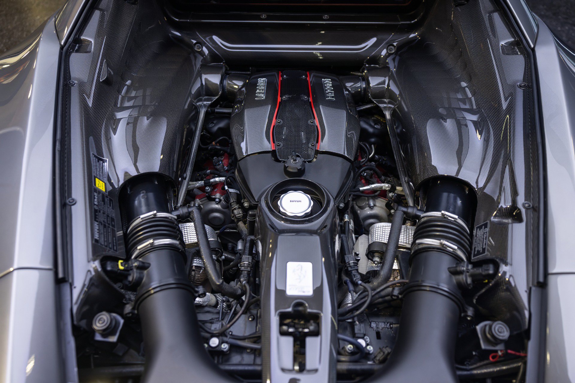 Used 2019 Ferrari 488 Pista Coupe RWD image 46