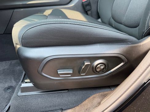 Used 2025 Jeep Grand Cherokee L Laredo w/ Luxury Tech Group I AWD/4WD image 13