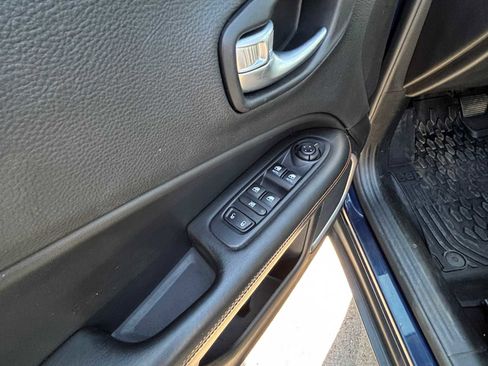 Used 2018 Jeep Compass Limited image 31