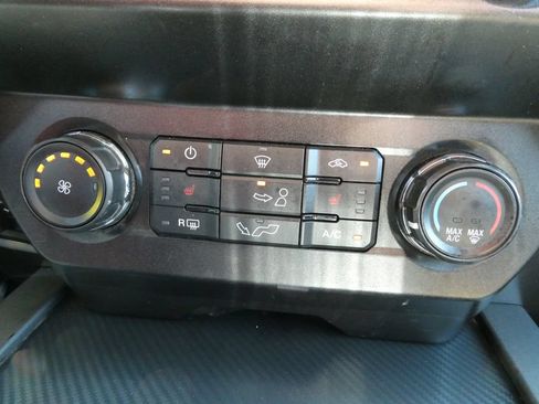 Used 2019 Ford F150 XLT w/ Equipment Group 302A Luxury AWD/4WD image 28