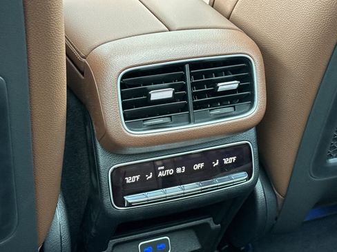 New 2026 Mercedes-Benz GLS 450 4MATIC image 25