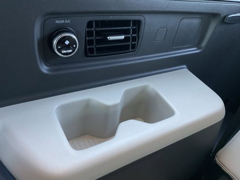 Used 2025 Hyundai Santa Fe SEL image 18