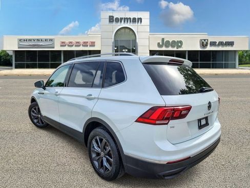 Used 2023 Volkswagen Tiguan SE w/ Panoramic Sunroof Package AWD/4WD image 7