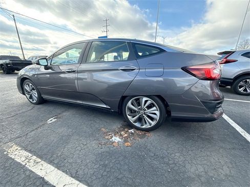 Used 2018 Honda Clarity Touring image 10