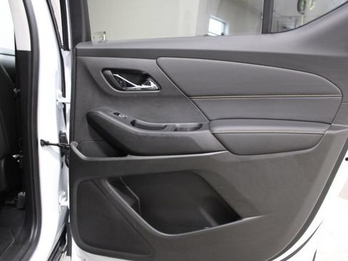 Used 2021 Chevrolet Traverse LT AWD/4WD image 27