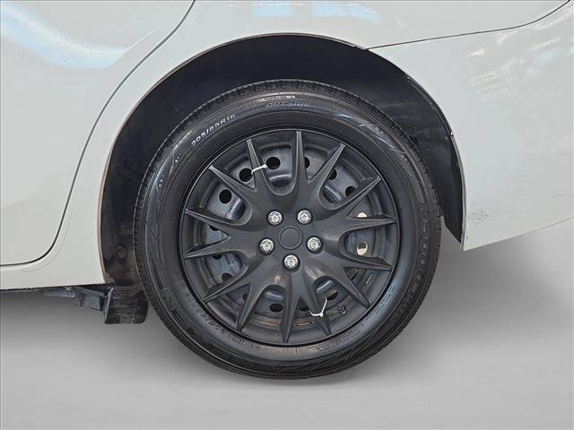 Used 2015 Toyota Corolla LE FWD image 22