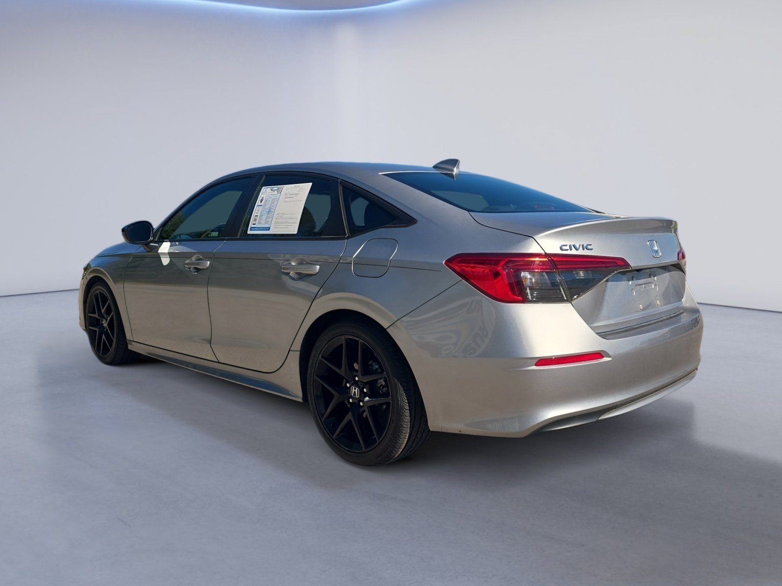 Used 2023 Honda Civic Sport image 3