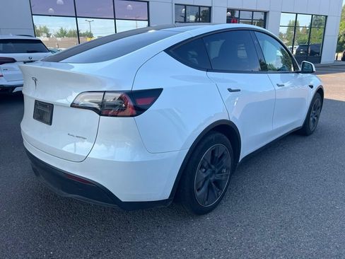 Used 2023 Tesla Model Y Long Range AWD/4WD image 4