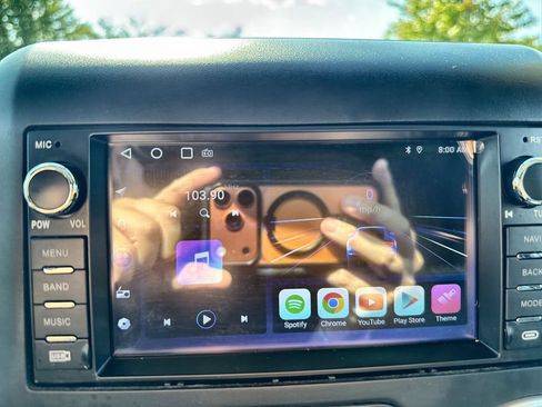Used 2017 Jeep Wrangler Unlimited Sahara AWD/4WD image 17