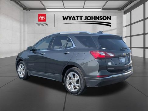 Used 2020 Chevrolet Equinox Premier FWD image 3