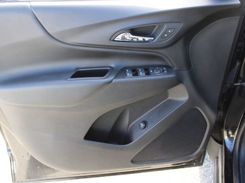 Used 2019 Chevrolet Equinox LT FWD image 30