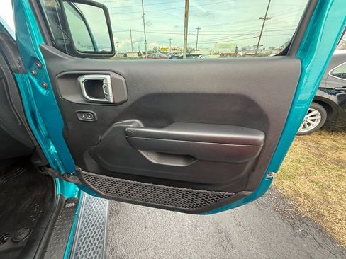 Used 2020 Jeep Wrangler Unlimited Sport image 24