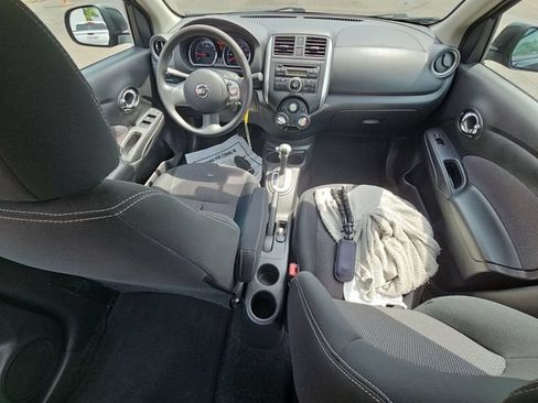Used 2014 Nissan Versa SV FWD image 22
