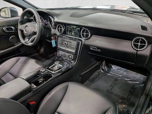 Used 2017 Mercedes-Benz SLC 300 image 21