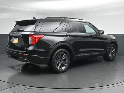 Certified 2024 Ford Explorer XLT w/ Equipment Group 202A AWD/4WD image 7
