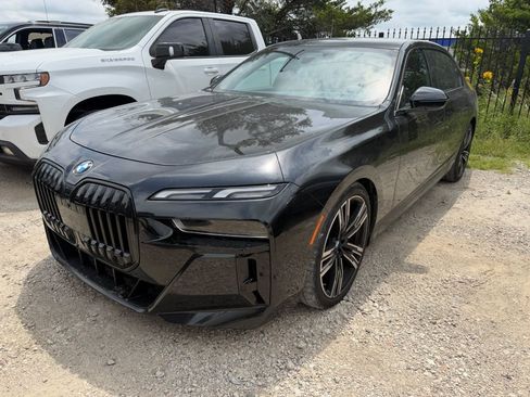 Used 2023 BMW 740i RWD image 1
