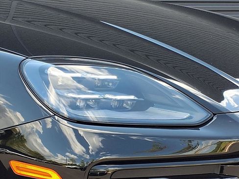 New 2026 Porsche Cayenne Coupe image 31