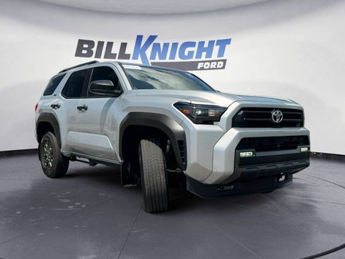 Used 2026 Toyota 4Runner SR5 AWD/4WD image 4