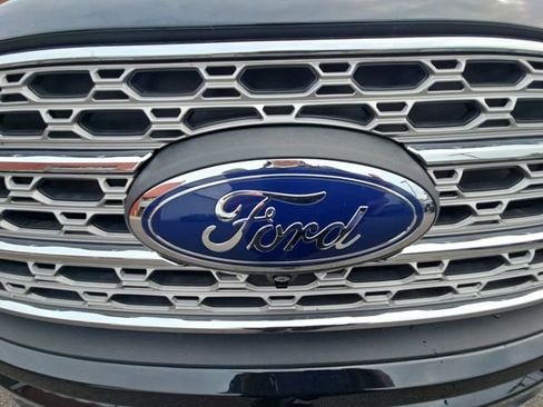 Used 2024 Ford Explorer Limited AWD/4WD image 35