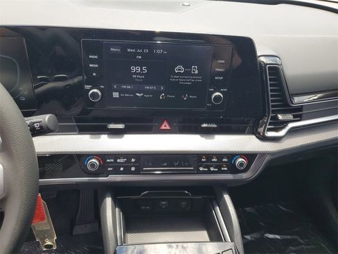 New 2025 Kia Sportage LX image 14