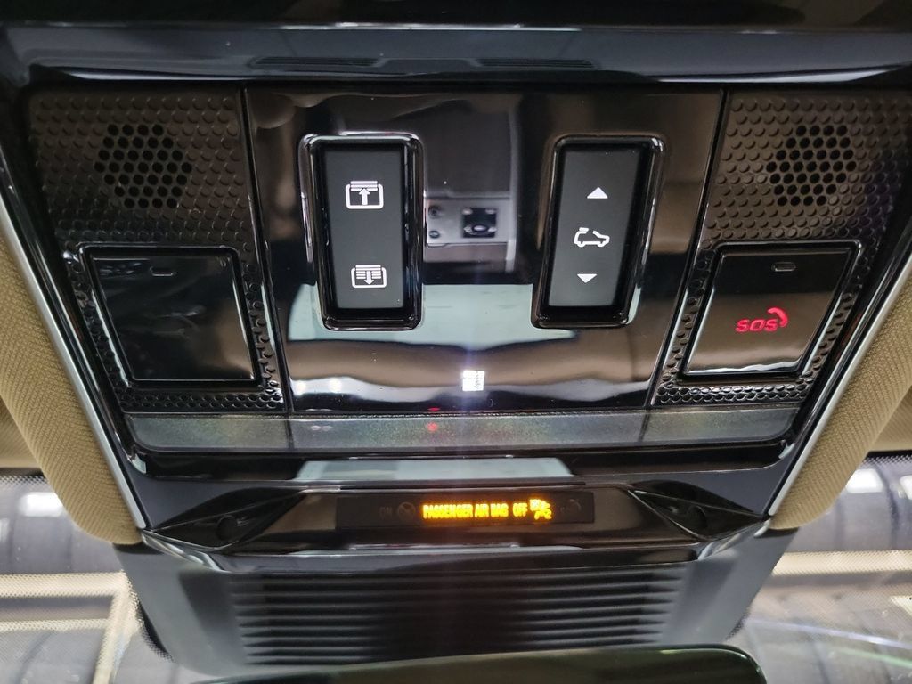 Used 2023 Land Rover Range Rover SE AWD/4WD image 21