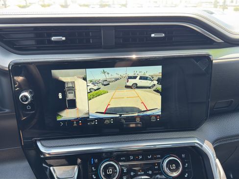 Used 2024 GMC Sierra 1500 Denali AWD/4WD image 21