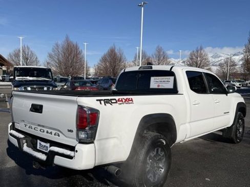 Certified 2021 Toyota Tacoma SR5 image 6